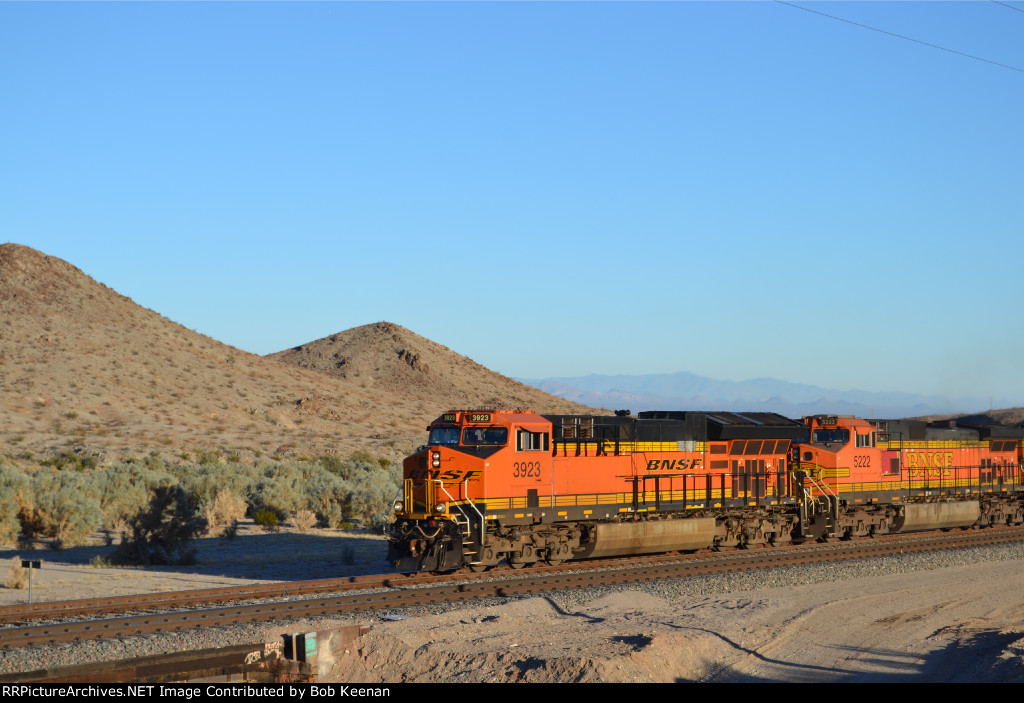 BNSF 3923